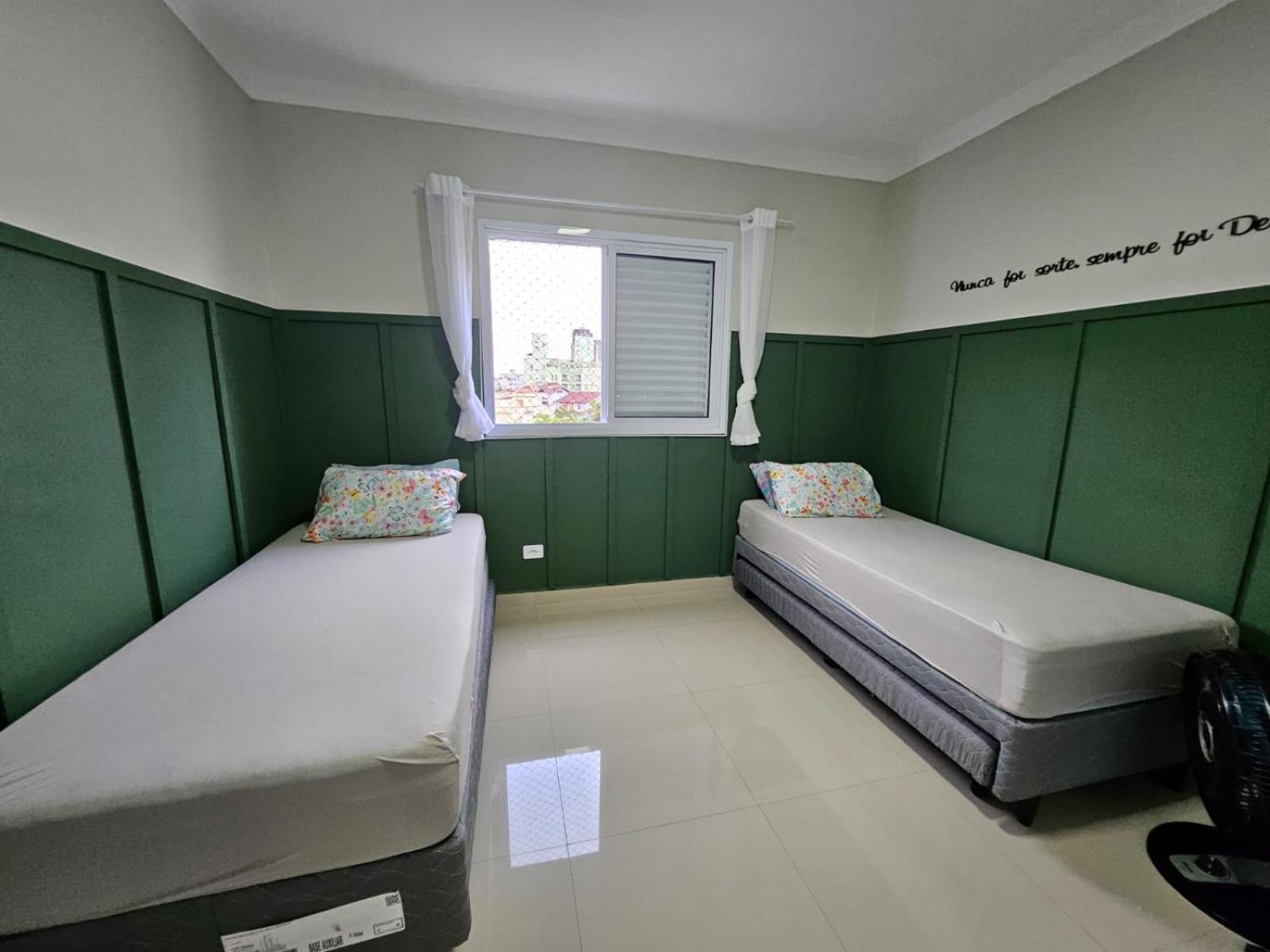 Lindo Apto - Enseada Apartamento *